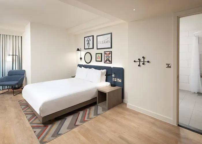 Hampton By Hilton London City