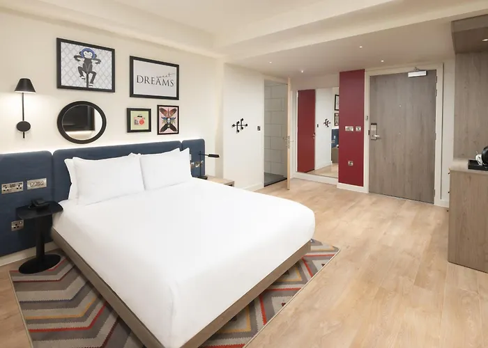 Hampton By Hilton London City